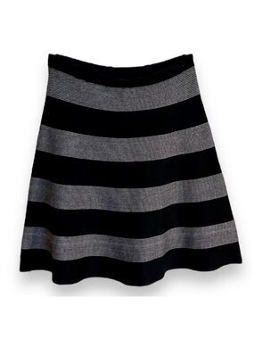 Spense Black & White Mini Skirt Black Thick Sweater Material Women’s Size Small